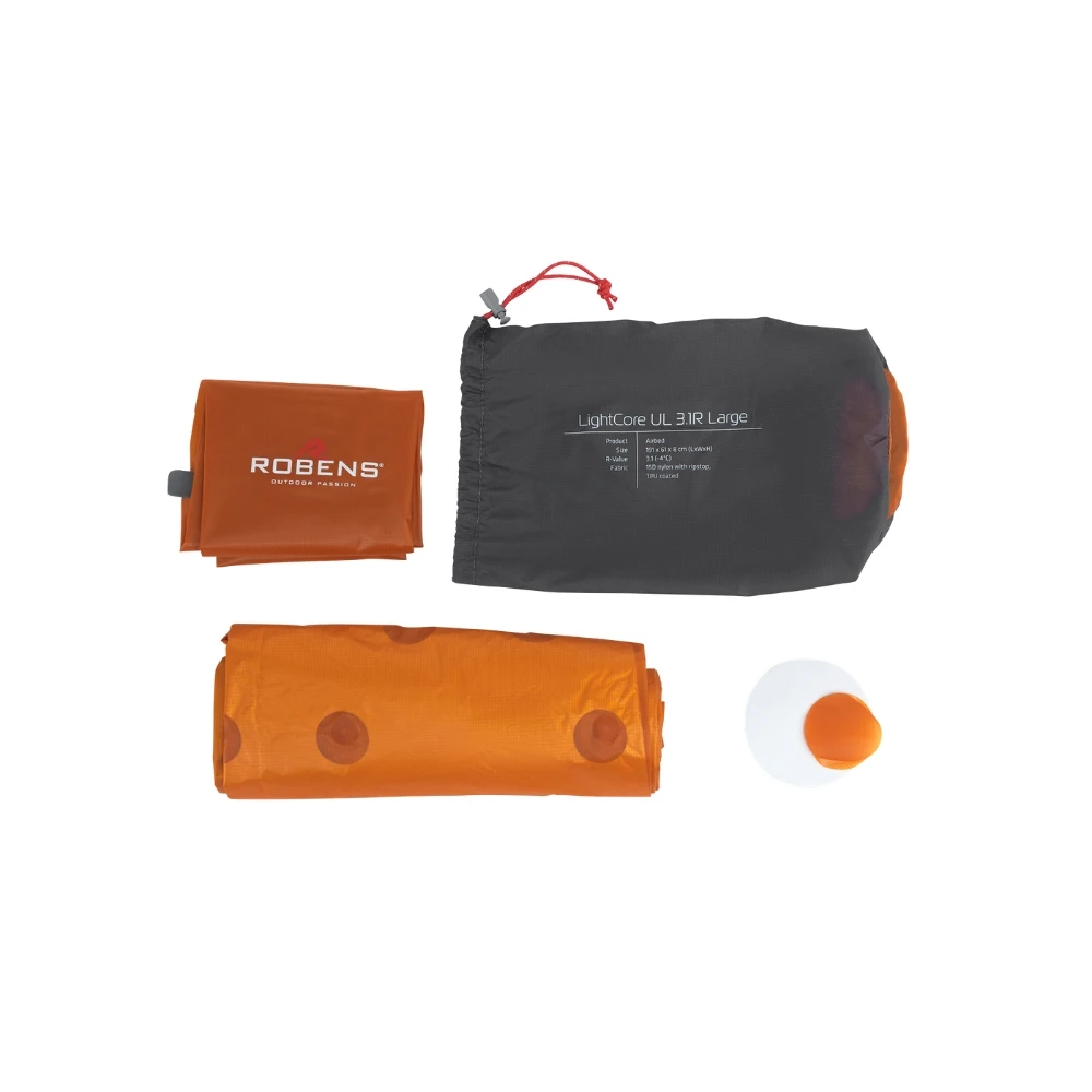 Isomatte LightCore - Large - Motorrad-Camping - Enthält eine orangefarbene, zusammengefaltete Isomatte, eine Transporttasche und Zubehör.
